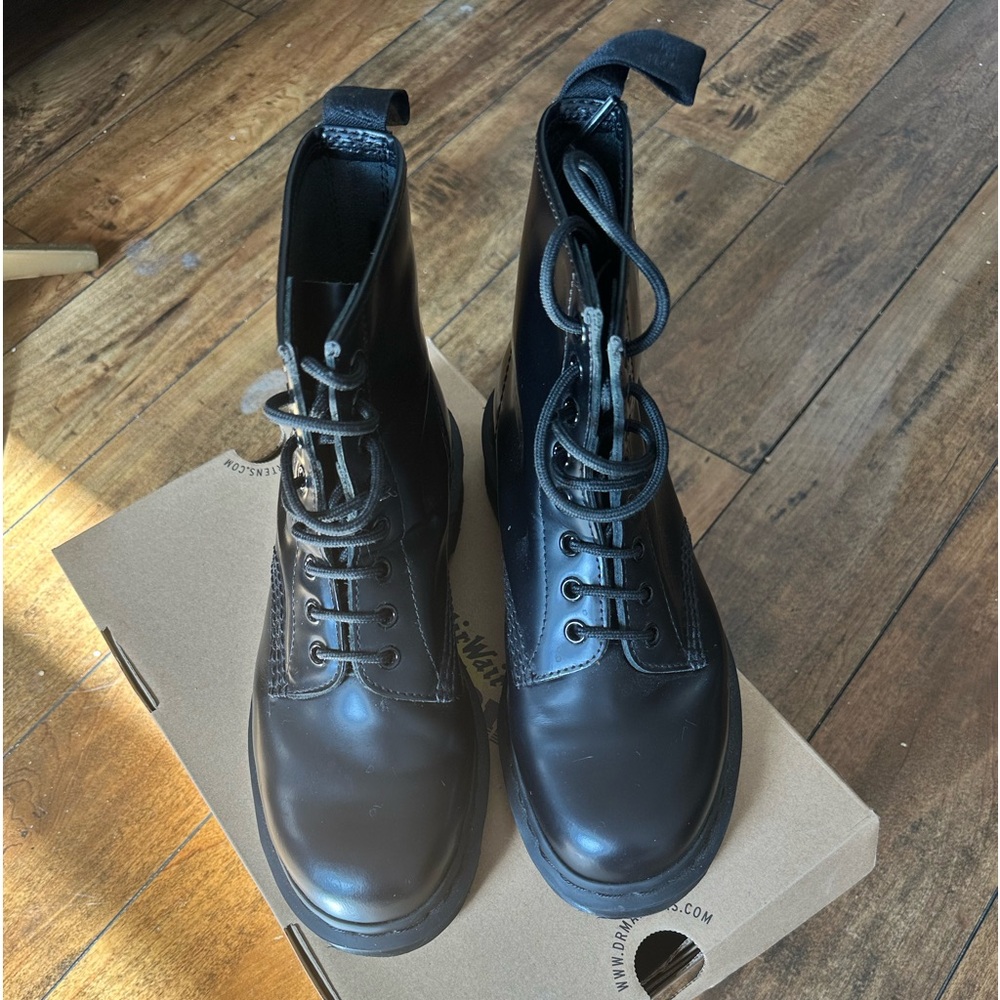 Dr. Martens black mono-1460 8-eye boots